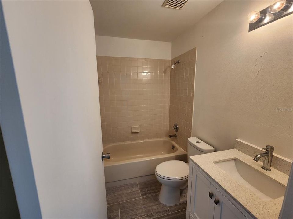 For Sale: $329,900 (3 beds, 2 baths, 1236 Square Feet)