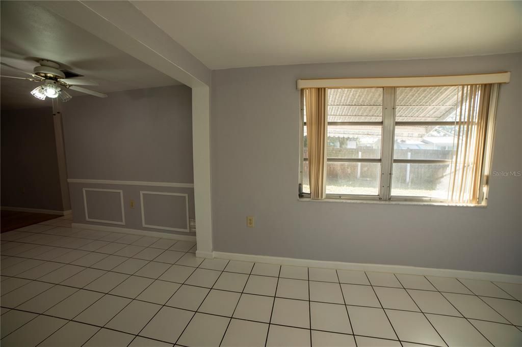 For Sale: $259,000 (2 beds, 1 baths, 1060 Square Feet)