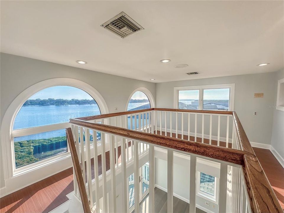 Master bedroom 5th Floor Bonus water view