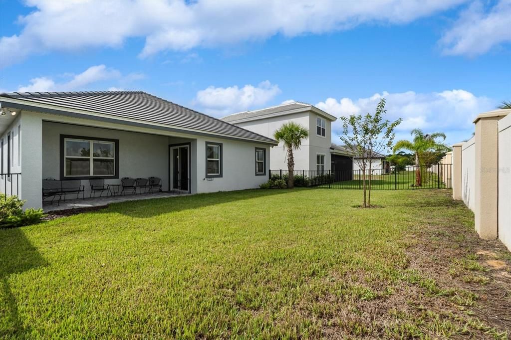 For Sale: $659,900 (3 beds, 2 baths, 1943 Square Feet)