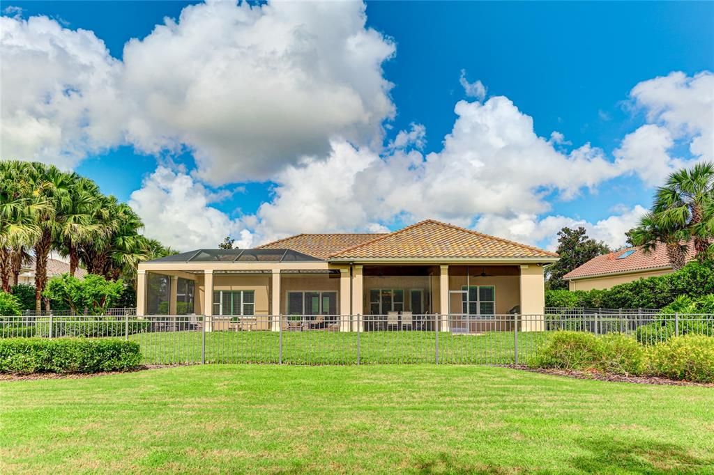 For Sale: $1,950,000 (3 beds, 3 baths, 2820 Square Feet)