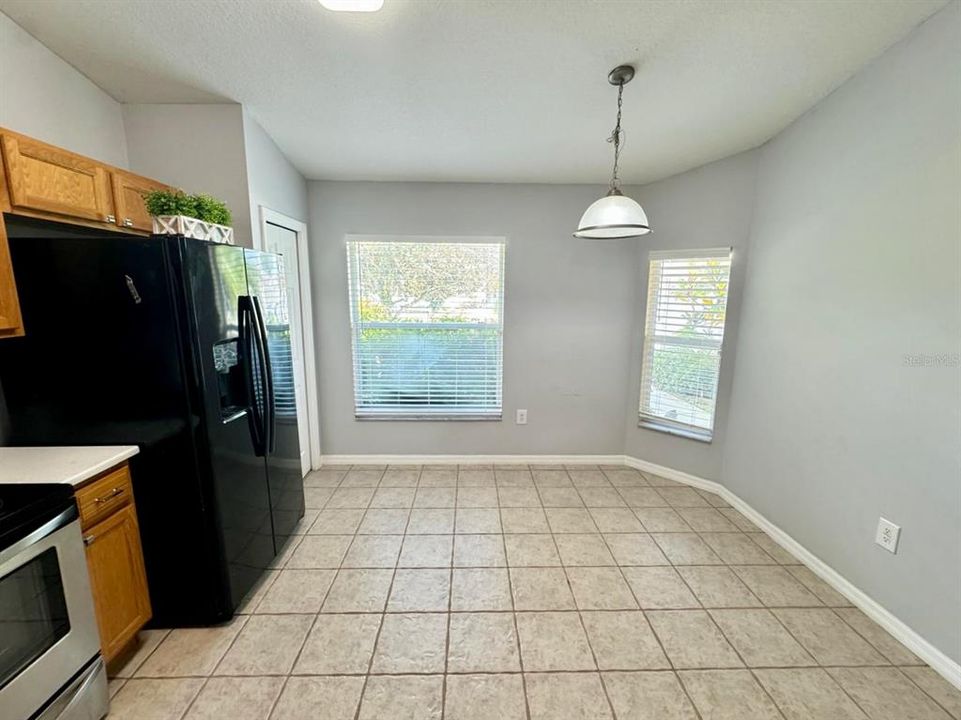 For Rent: $1,975 (3 beds, 2 baths, 1372 Square Feet)