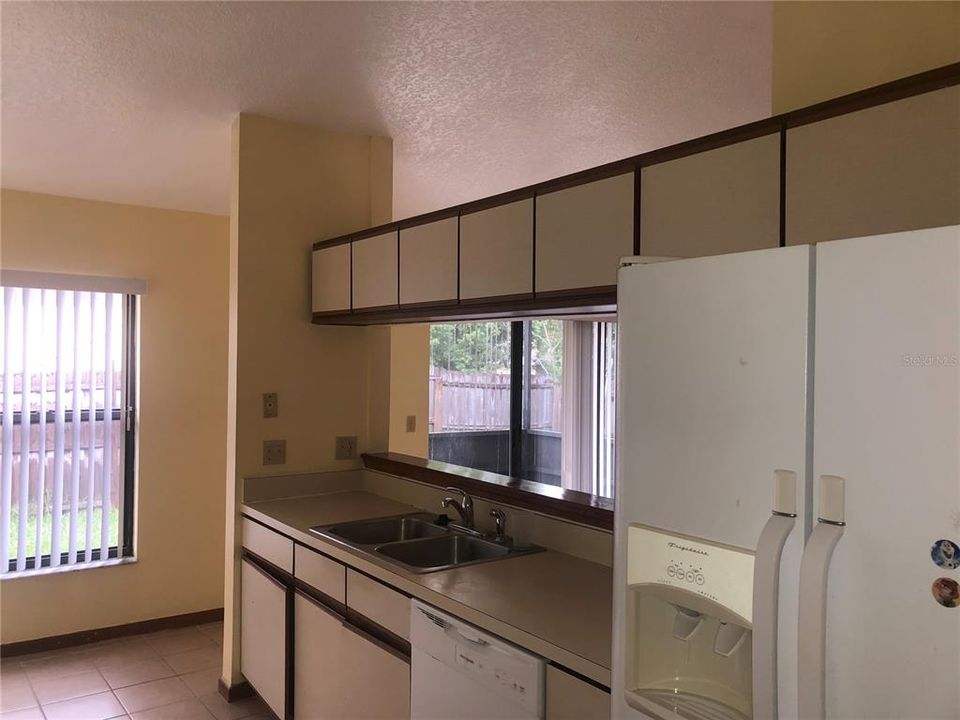 For Rent: $1,750 (3 beds, 2 baths, 1387 Square Feet)