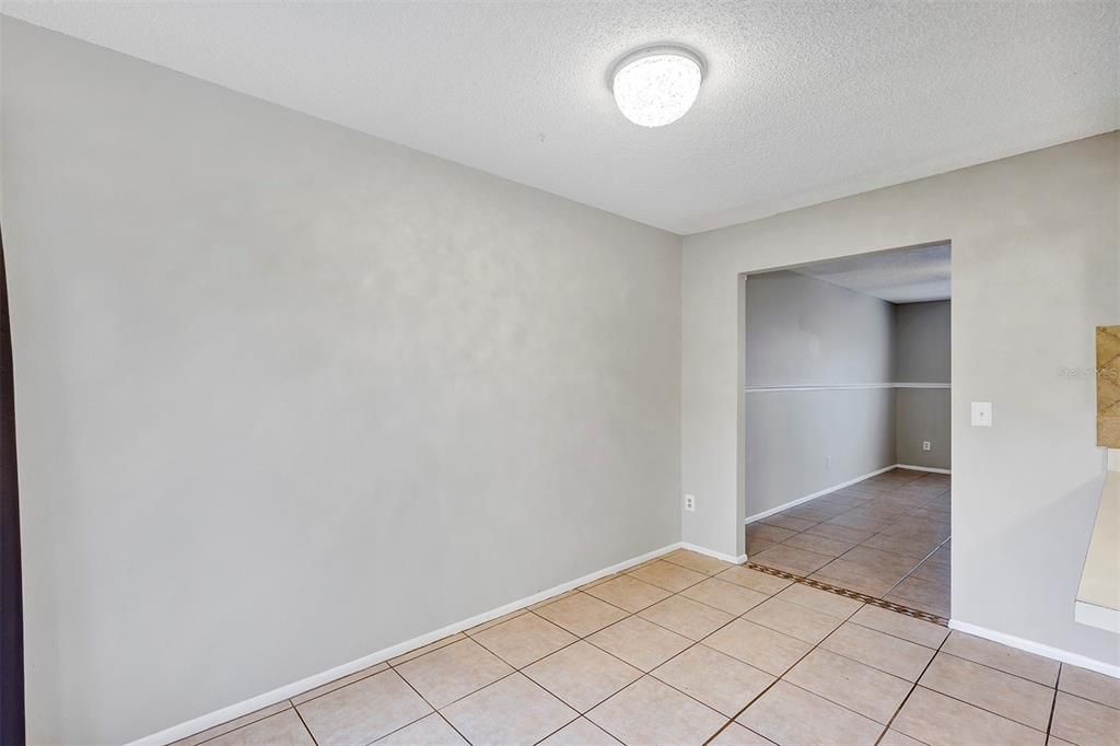 For Sale: $249,900 (2 beds, 1 baths, 1088 Square Feet)