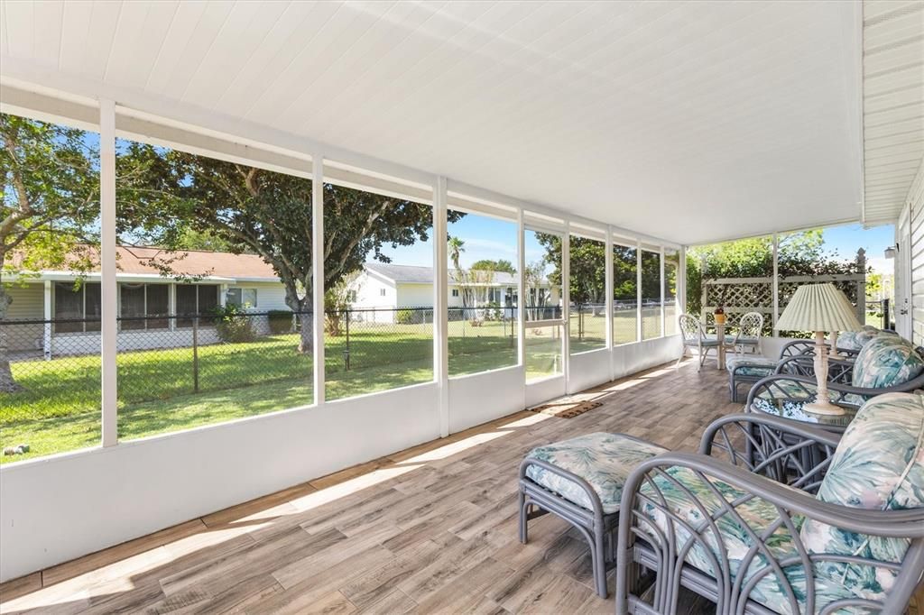 30x10 screened lanai with tile flooring.