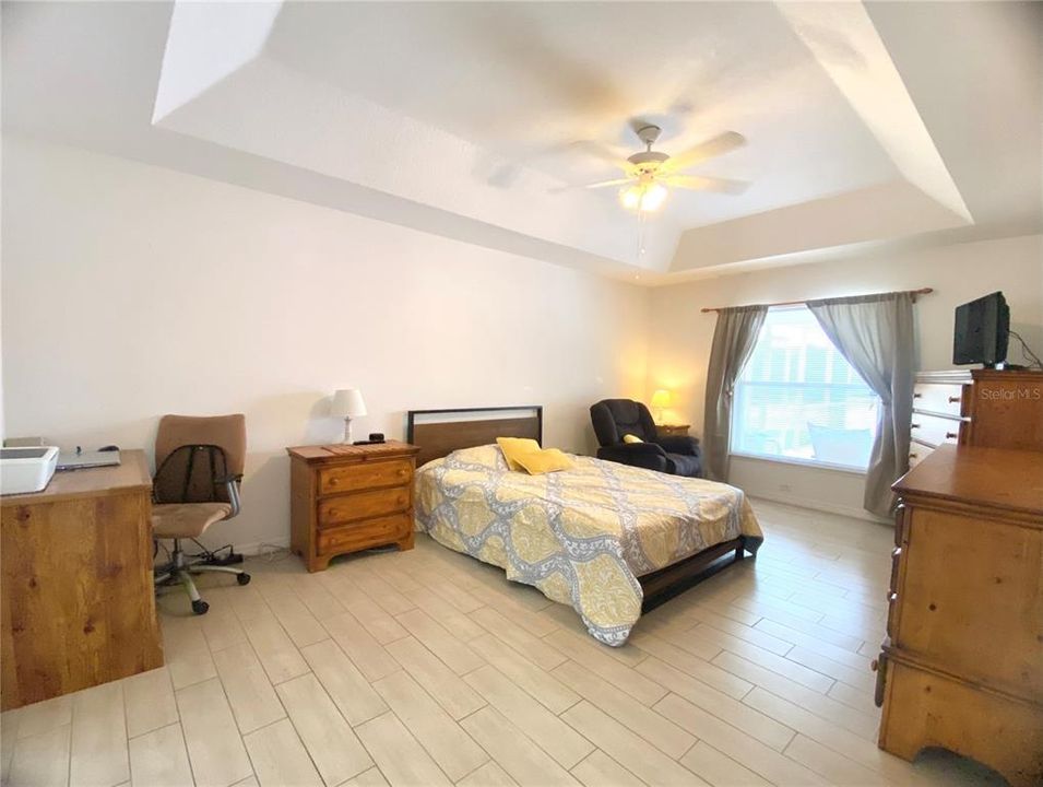 For Sale: $489,000 (4 beds, 2 baths, 2141 Square Feet)