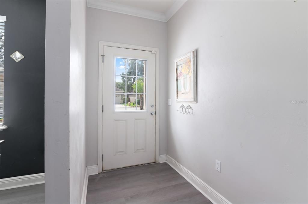 For Sale: $399,000 (3 beds, 2 baths, 1700 Square Feet)