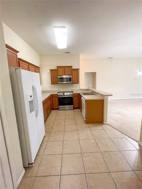 For Rent: $2,295 (4 beds, 2 baths, 1577 Square Feet)