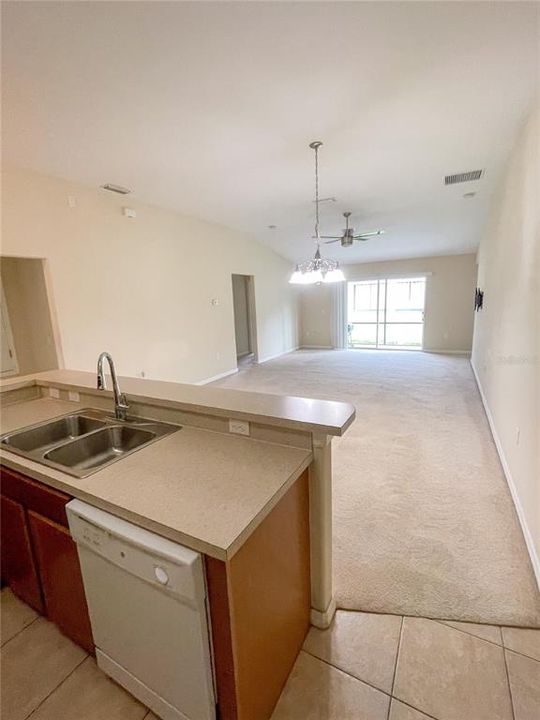 For Rent: $2,295 (4 beds, 2 baths, 1577 Square Feet)