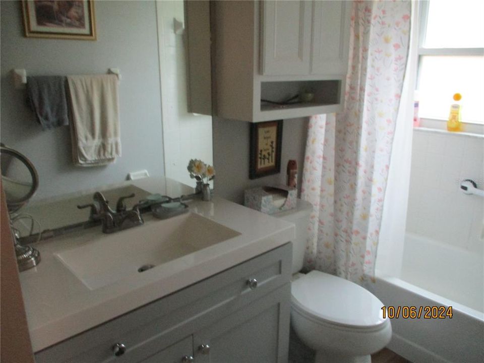 For Sale: $279,900 (2 beds, 2 baths, 1154 Square Feet)