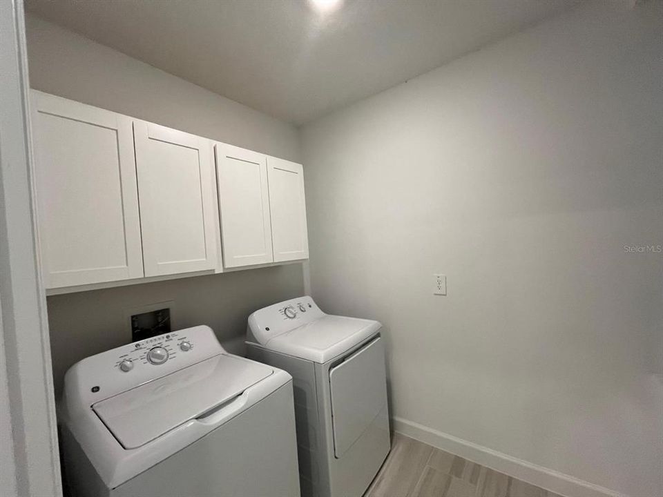 For Rent: $2,400 (2 beds, 2 baths, 1616 Square Feet)