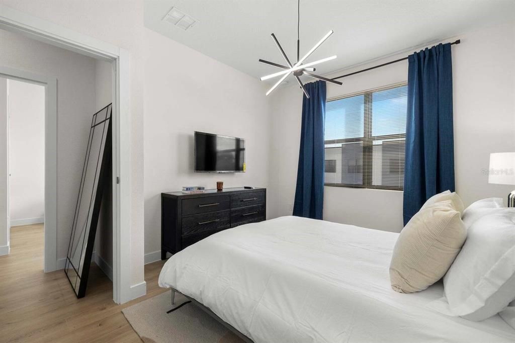 For Rent: $5,000 (3 beds, 2 baths, 1632 Square Feet)