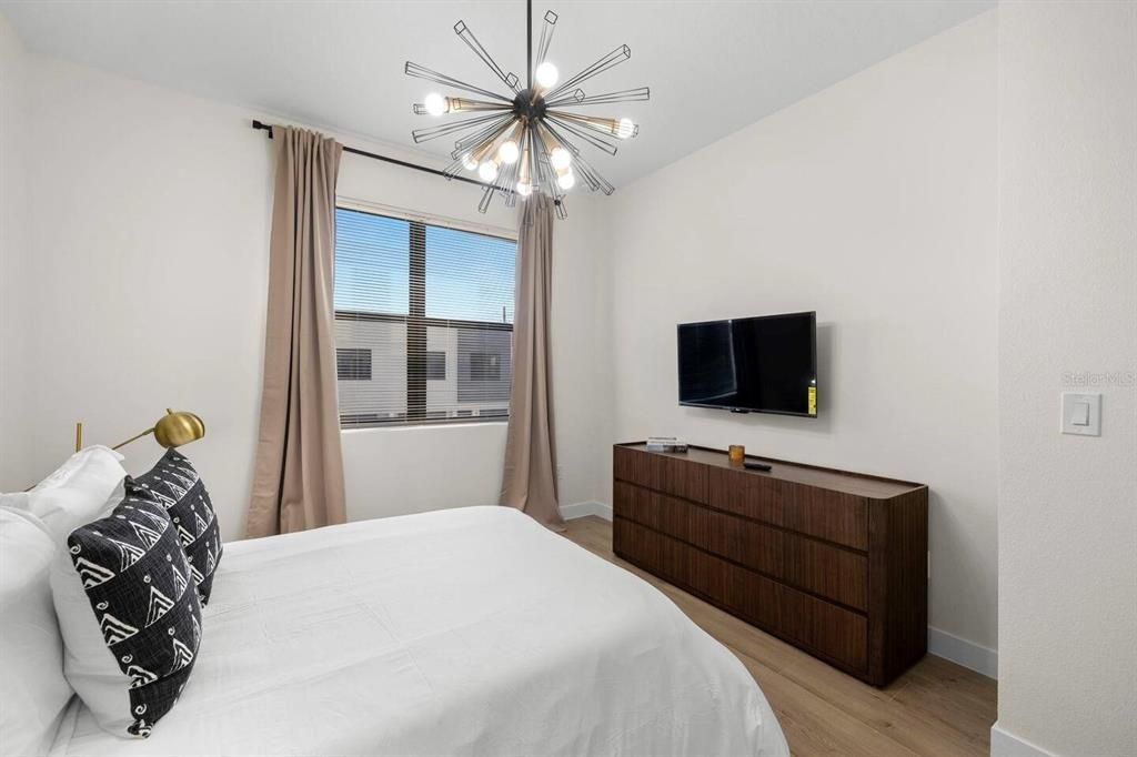 For Rent: $5,000 (3 beds, 2 baths, 1632 Square Feet)