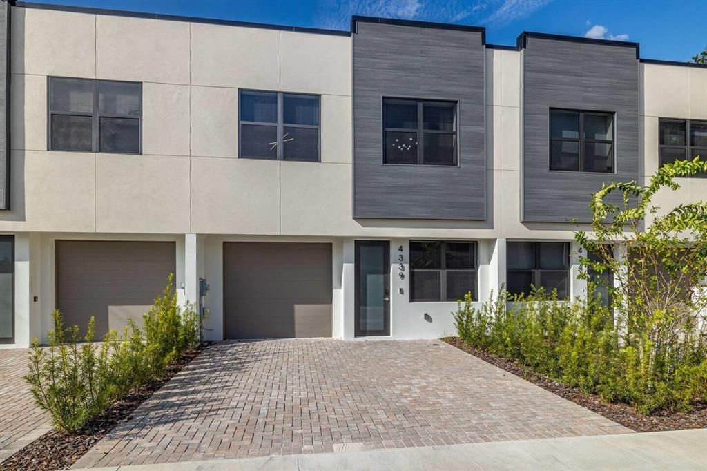 For Rent: $5,000 (3 beds, 2 baths, 1632 Square Feet)