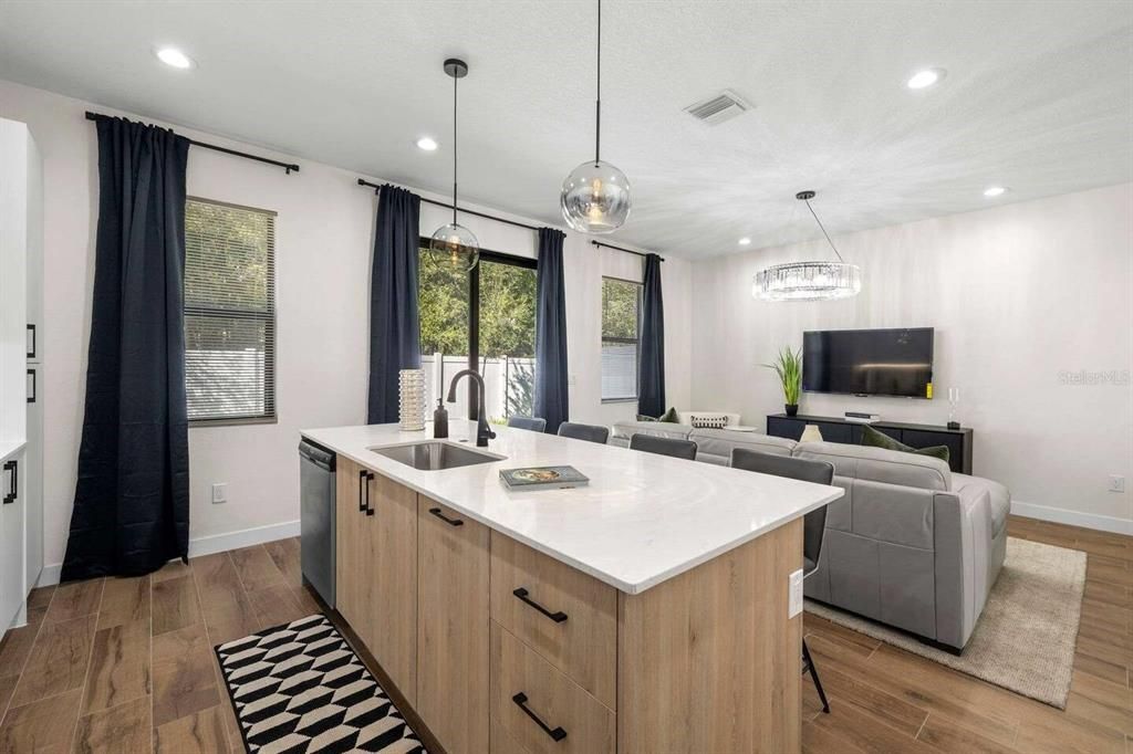 For Rent: $5,000 (3 beds, 2 baths, 1632 Square Feet)