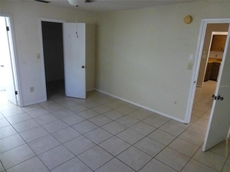 For Rent: $2,495 (3 beds, 2 baths, 1795 Square Feet)