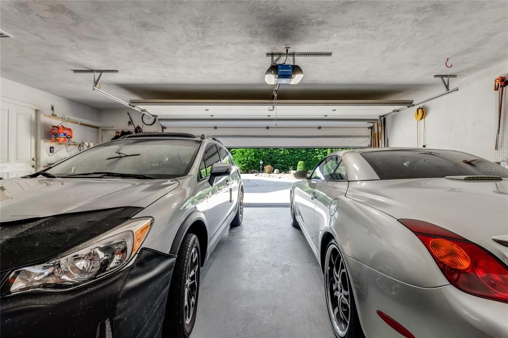 OVERSIZED 2 CAR GARAGE