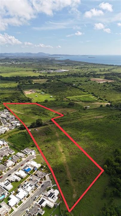 En Venta: $250,000 (12.20 acres)