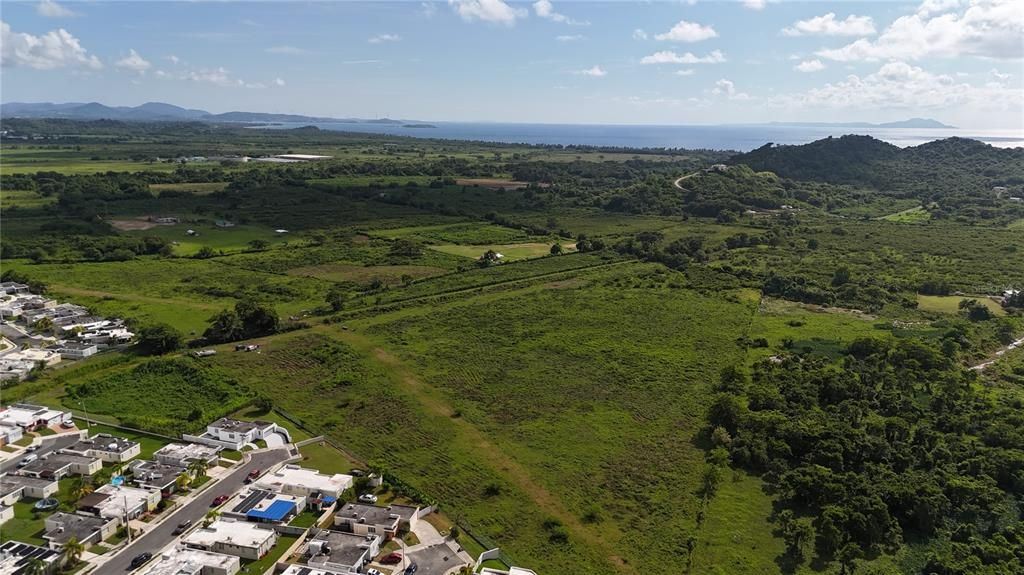 En Venta: $250,000 (12.20 acres)