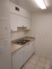 For Sale: $105,000 (1 beds, 1 baths, 576 Square Feet)