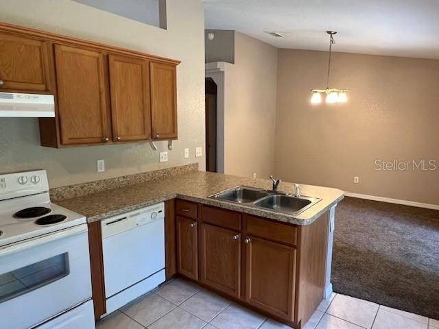 For Rent: $1,700 (3 beds, 2 baths, 1591 Square Feet)