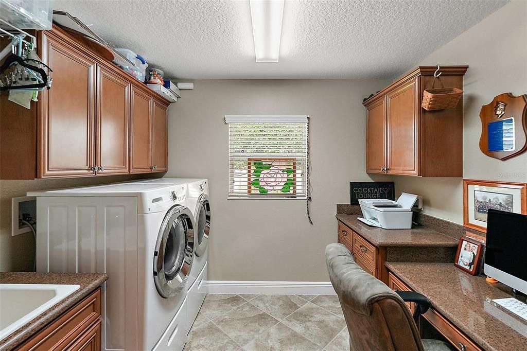 LAUNDRY ROOM W/ FULL OFFICE AREA