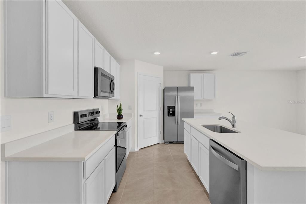 Active With Contract: $2,000 (4 beds, 2 baths, 1828 Square Feet)