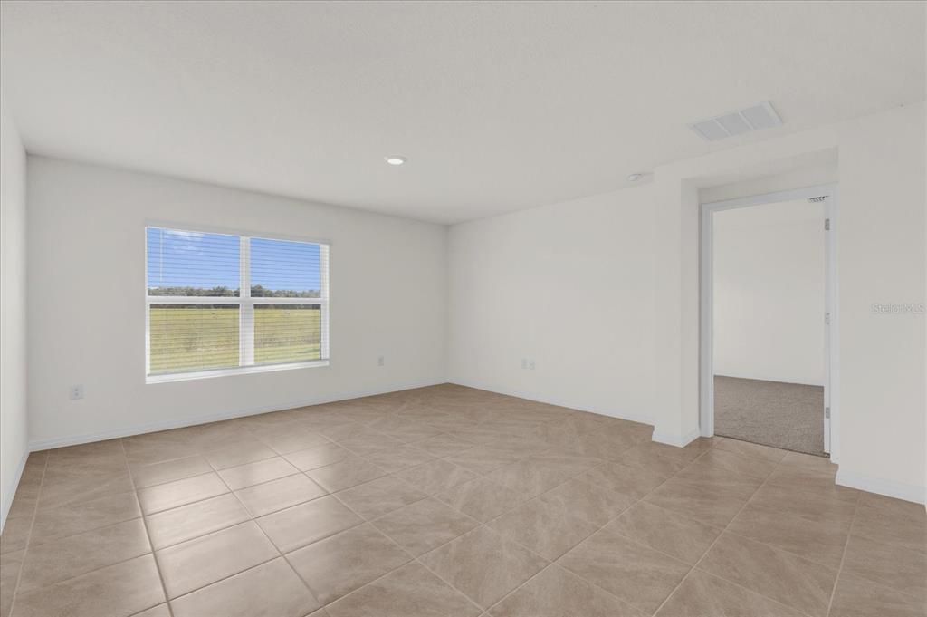 Active With Contract: $2,000 (4 beds, 2 baths, 1828 Square Feet)