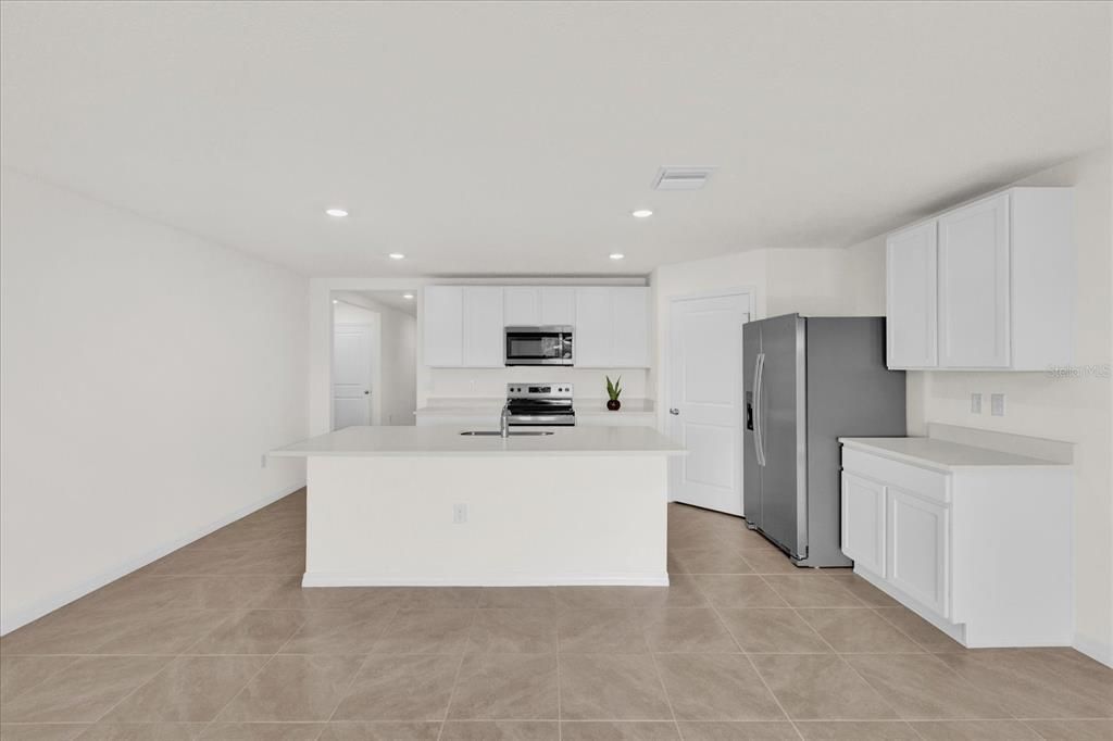 Active With Contract: $2,000 (4 beds, 2 baths, 1828 Square Feet)