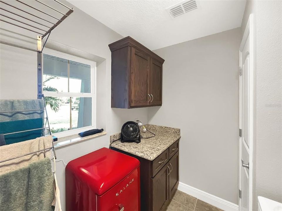 For Sale: $445,000 (4 beds, 2 baths, 1892 Square Feet)