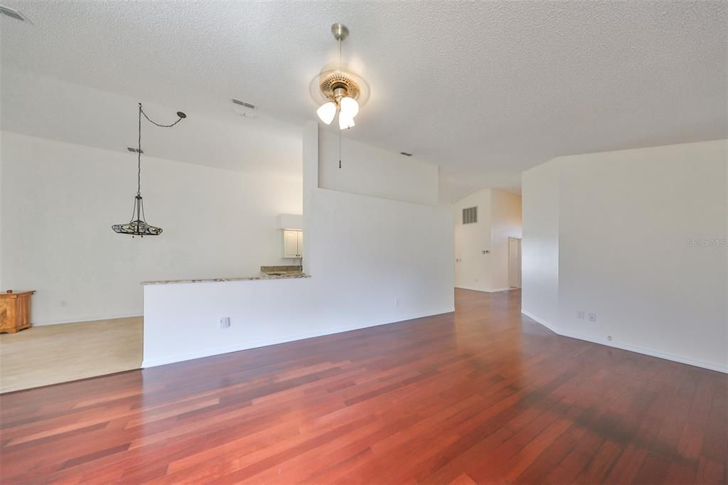 For Sale: $349,000 (3 beds, 2 baths, 1961 Square Feet)