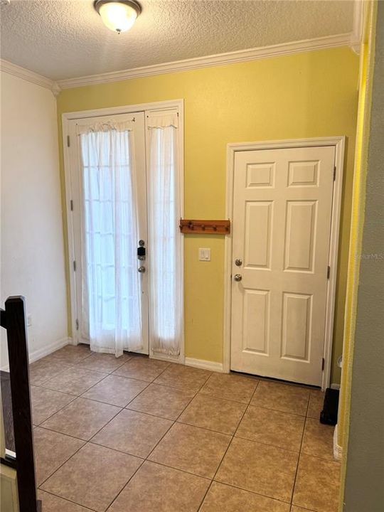 For Rent: $2,300 (3 beds, 2 baths, 1510 Square Feet)