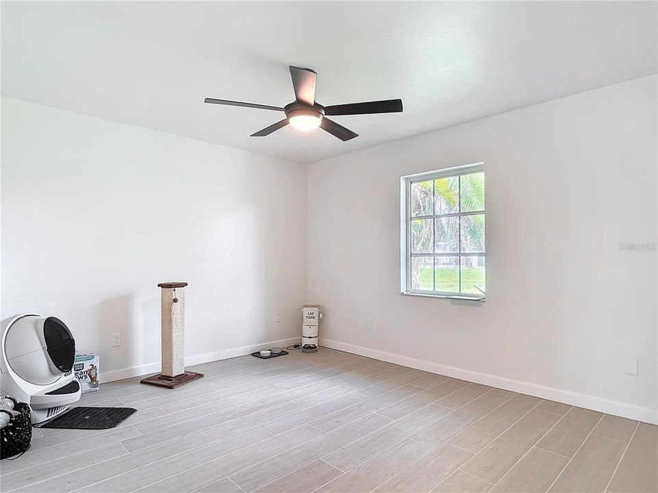 For Sale: $499,900 (3 beds, 2 baths, 1791 Square Feet)