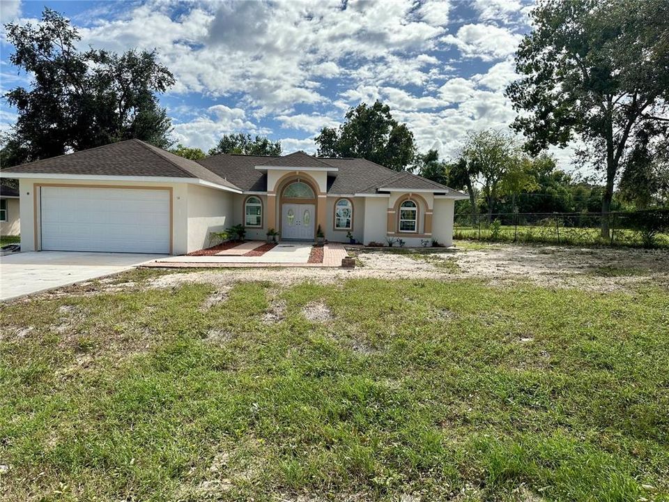 For Sale: $469,000 (3 beds, 2 baths, 1947 Square Feet)