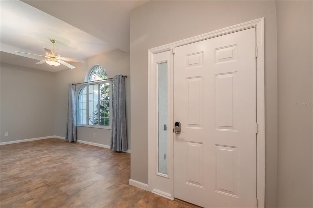 For Sale: $344,900 (3 beds, 2 baths, 1840 Square Feet)