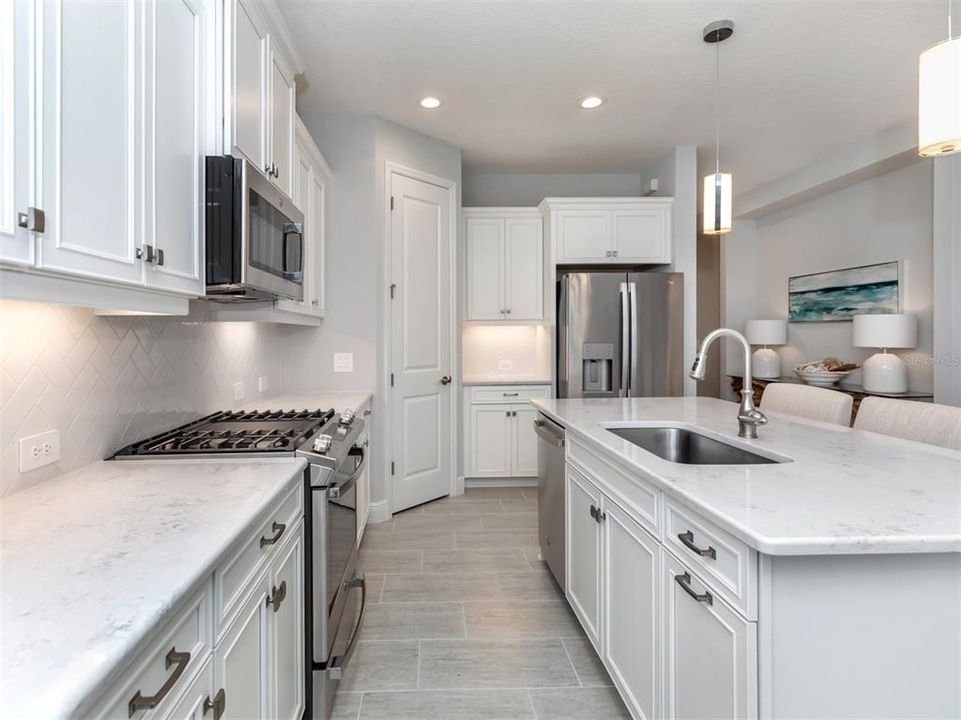 For Sale: $599,500 (3 beds, 2 baths, 1859 Square Feet)