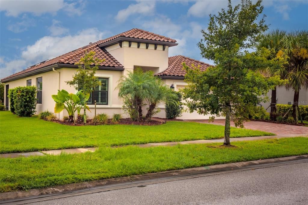 For Sale: $509,000 (3 beds, 2 baths, 2050 Square Feet)