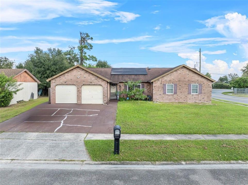 For Sale: $335,000 (3 beds, 2 baths, 1536 Square Feet)