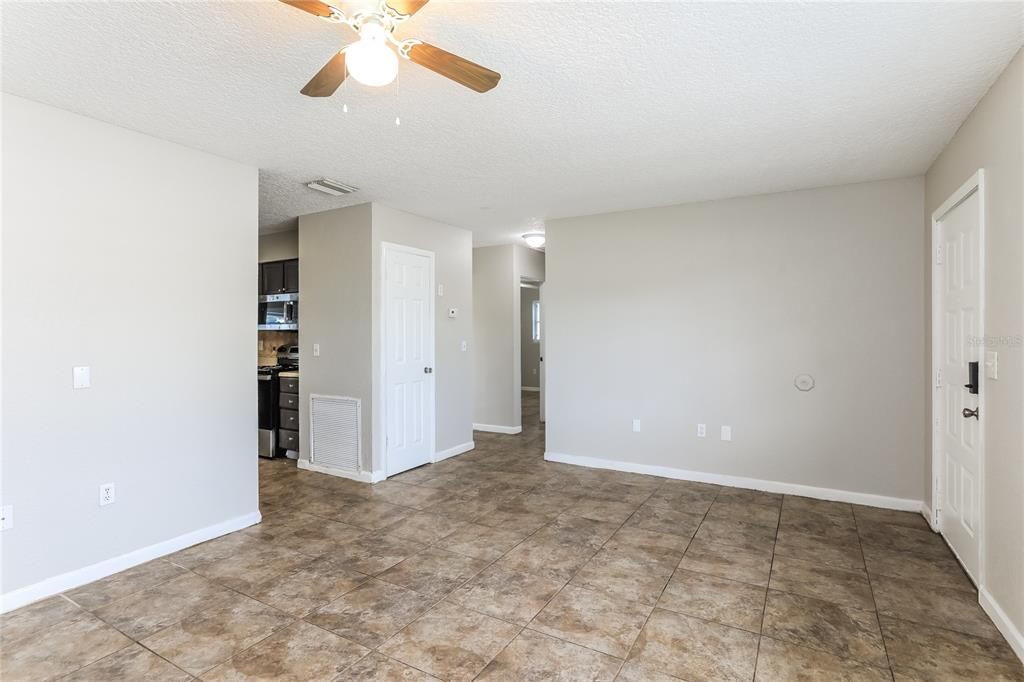 For Rent: $2,600 (3 beds, 2 baths, 1449 Square Feet)