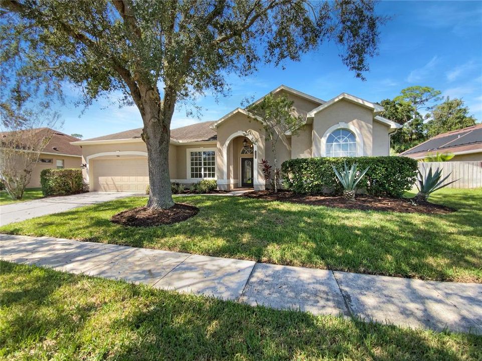 For Sale: $545,000 (3 beds, 2 baths, 2060 Square Feet)