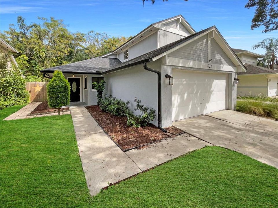 For Sale: $402,000 (3 beds, 2 baths, 1643 Square Feet)