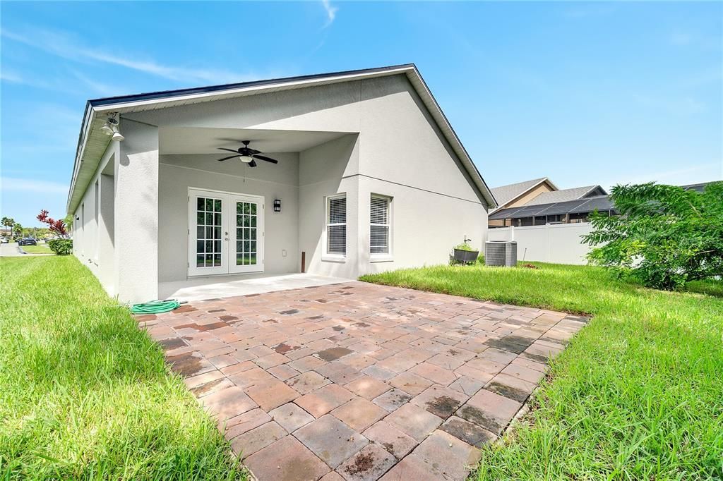 Active With Contract: $2,500 (4 beds, 2 baths, 2000 Square Feet)