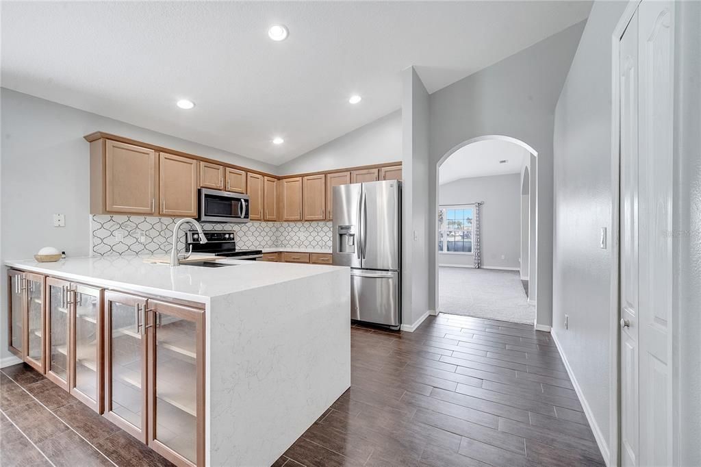 Active With Contract: $2,500 (4 beds, 2 baths, 2000 Square Feet)