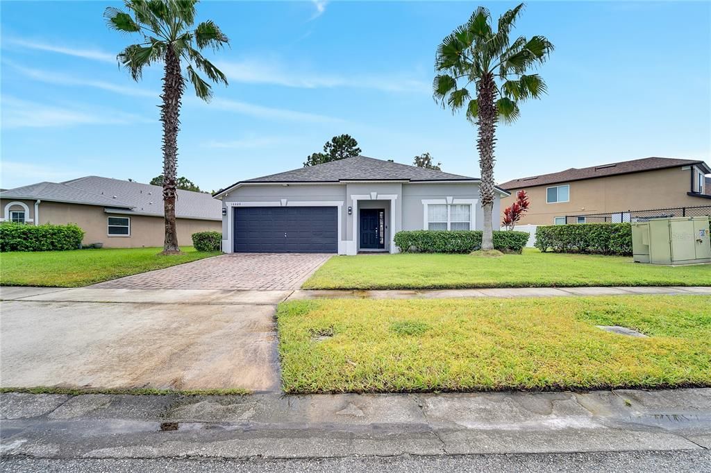 Active With Contract: $2,500 (4 beds, 2 baths, 2000 Square Feet)