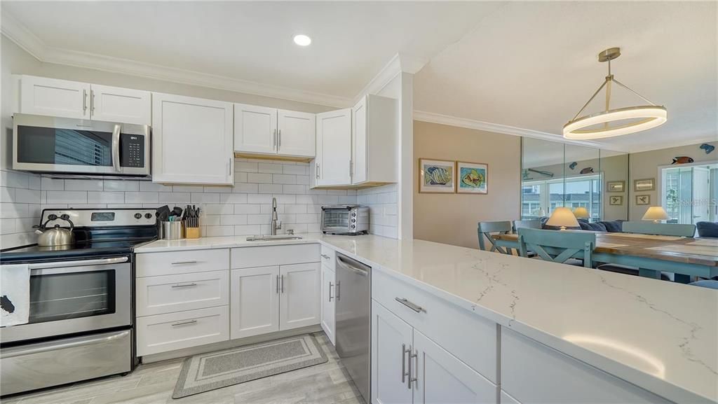 For Sale: $554,900 (2 beds, 2 baths, 1152 Square Feet)