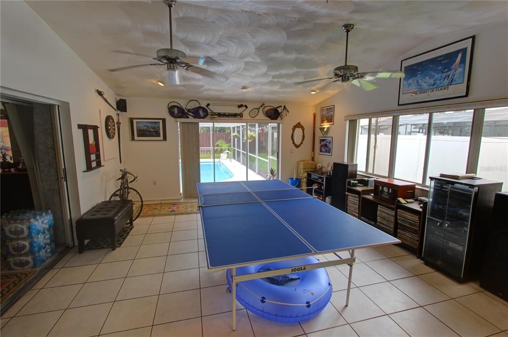 For Sale: $450,000 (4 beds, 3 baths, 2728 Square Feet)