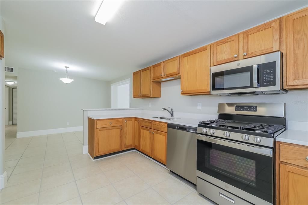 For Rent: $1,875 (3 beds, 1 baths, 1120 Square Feet)