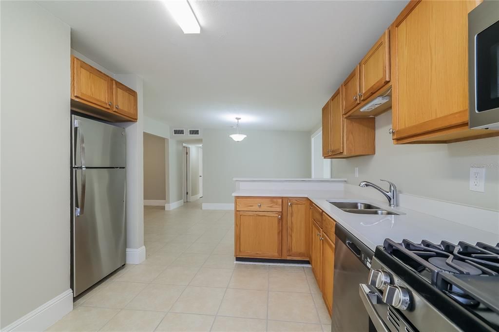 For Rent: $1,875 (3 beds, 1 baths, 1120 Square Feet)