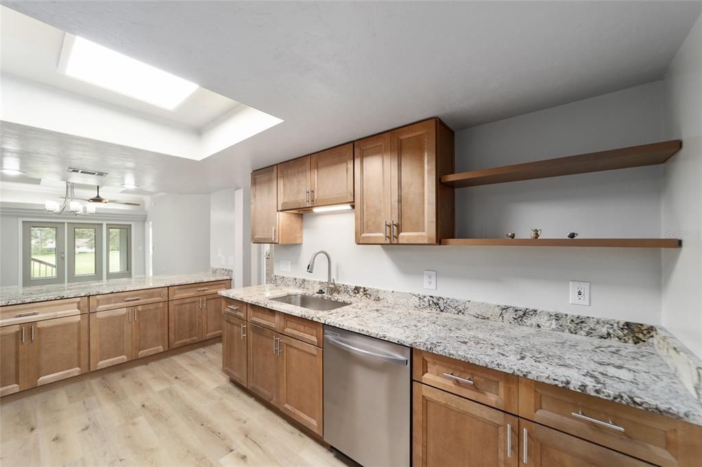 For Sale: $310,000 (2 beds, 2 baths, 1311 Square Feet)