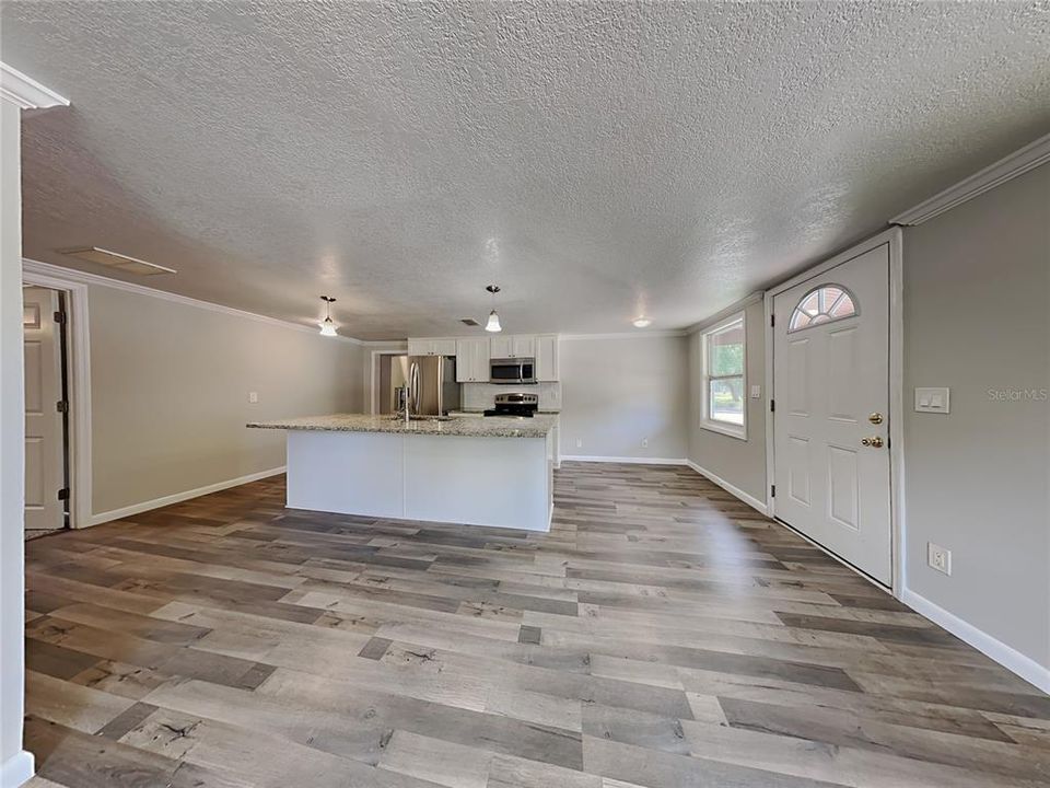 For Rent: $2,099 (3 beds, 2 baths, 1228 Square Feet)